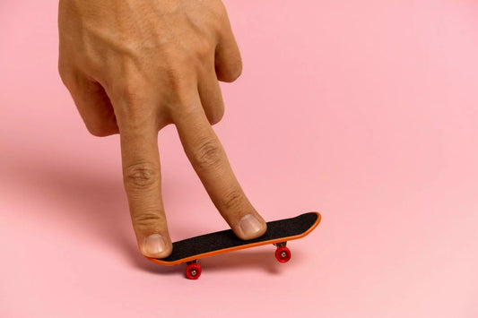 Finger skate